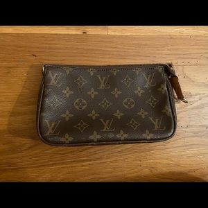 Louis Vuitton Crossbody Clutch